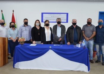 Ordem de serviÃ§o para conclusÃ£o do GinÃ¡sio do Distrito de Alto Alegre Ã© assinada