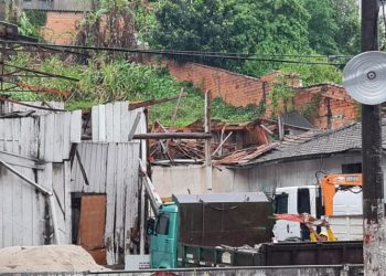 Vendaval atinge JoaÃ§aba e deixa estragos