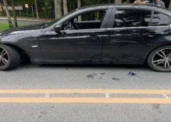 Motorista bÃªbado bate carro de luxo, tenta fugir mas Ã© detido