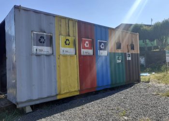 MutirÃ£o de limpeza Ã© formado para limpar e organizar central de coleta de resÃ­duos no Loteamento Parizotto