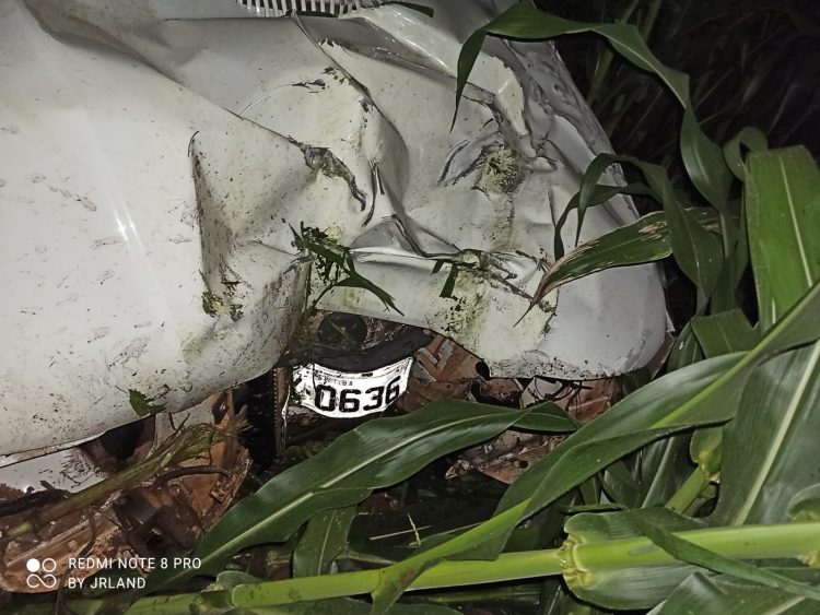 VeÃ­culo colide em poste em Peritiba