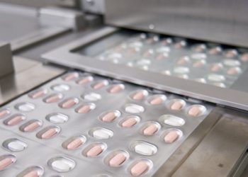 Pfizer diz que sua pÃ­lula contra Covid-19 tem 90% de eficÃ¡cia na prevenÃ§Ã£o de internaÃ§Ãµes e morte de pacientes