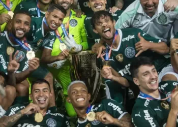 Palmeiras Ã© campeÃ£o paulista com goleada sobre o SÃ£o Paulo