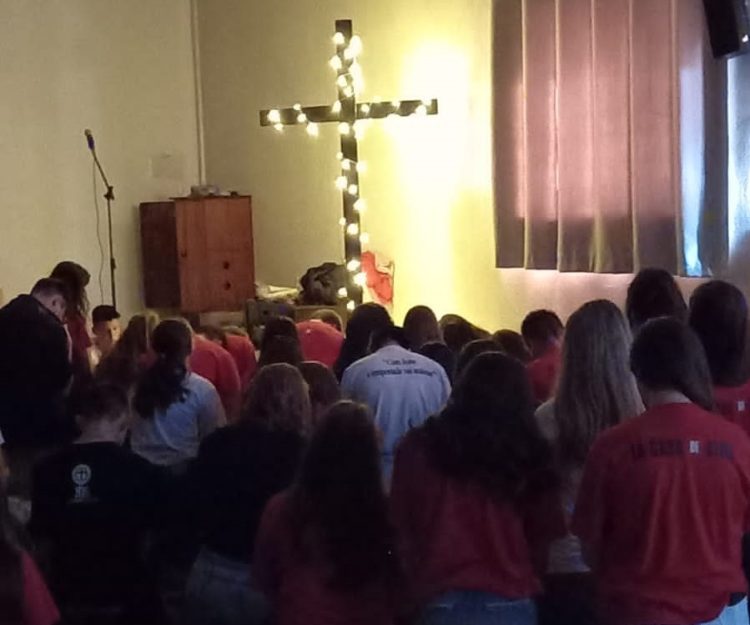 ComissÃ£o da Juventude Paroquial promoveu encontro de jovens de toda a ParÃ³quia