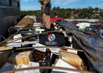 Carga de vinho contrabandeado Ã© apreendida na BR-163