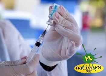 Pessoas de 50 anos ou mais jÃ¡ podem tomar a 2Âª dose de reforÃ§o