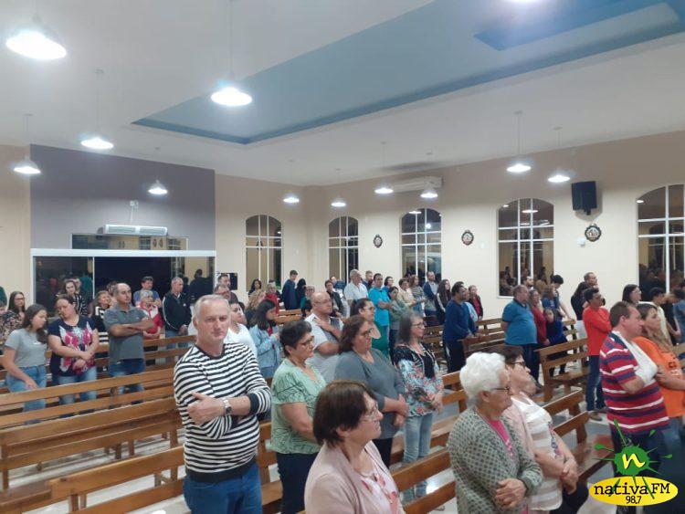 Devotos participam da 1Âª noite do TrÃ­duo da Festa de SÃ£o CristÃ³vÃ£o