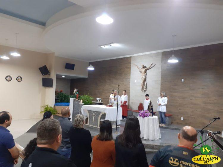 Devotos participam da 1Âª noite do TrÃ­duo da Festa de SÃ£o CristÃ³vÃ£o