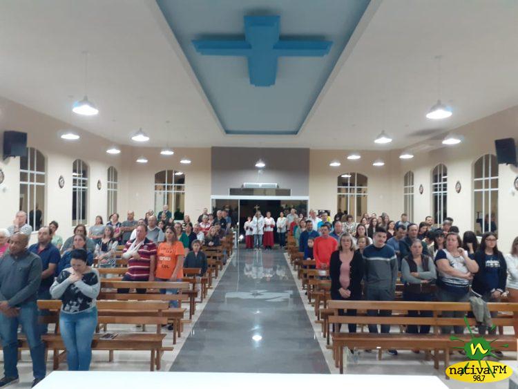 Devotos participam da 1Âª noite do TrÃ­duo da Festa de SÃ£o CristÃ³vÃ£o
