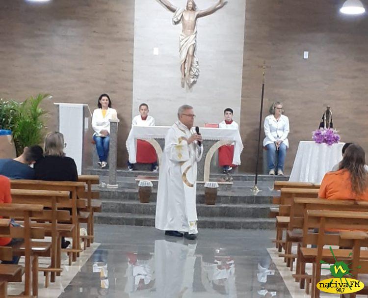 Devotos participam da 1Âª noite do TrÃ­duo da Festa de SÃ£o CristÃ³vÃ£o
