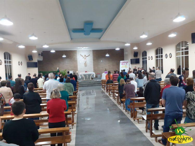 Devotos participam da 1Âª noite do TrÃ­duo da Festa de SÃ£o CristÃ³vÃ£o