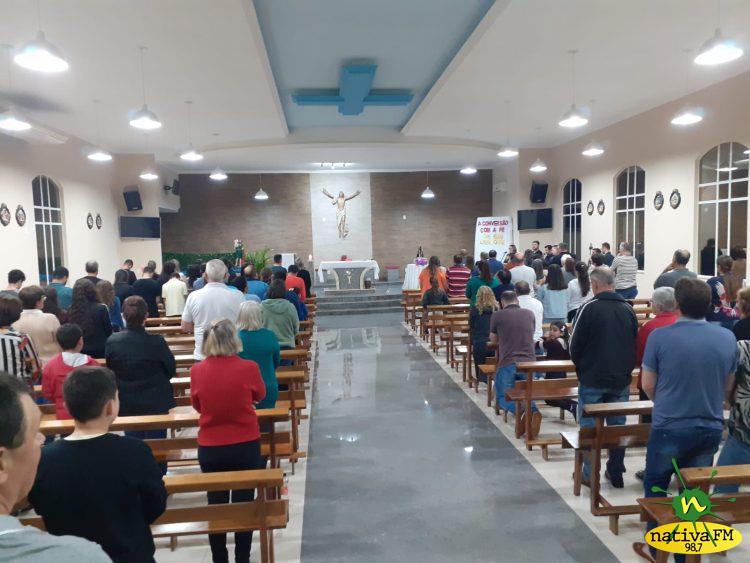 Devotos participam da 1Âª noite do TrÃ­duo da Festa de SÃ£o CristÃ³vÃ£o