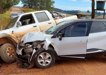 ColisÃ£o entre dois veÃ­culos deixa 4 pessoas feridas em Machadinho
