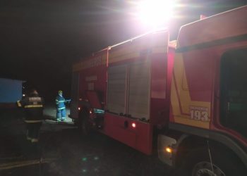 Bombeiros sÃ£o acionados para combater incÃªndio em aviÃ¡rio no interior de Piratuba