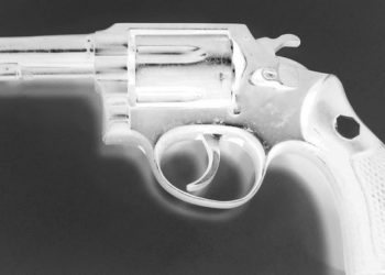 Trio que cometeu trÃªs assaltos e tripudiou de vÃ­timas recebe pena de 111 anos em SC