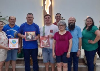FiÃ©is celebram terceira noite do trÃ­duo da festa em honra a Nossa Senhora das GraÃ§as do loteamento UniversitÃ¡rio