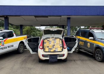 Ação conjunta PRF e PMRv apreende cigarros contrabandeados na BR-282 em Catanduvas