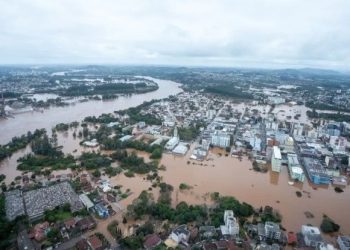 Sobe para 83 número de mortes no Rio Grande do Sul pelas fortes chuvas