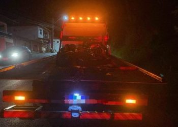 Motociclista tenta fugir da Polícia Militar e colide na traseira da viatura em Capinzal