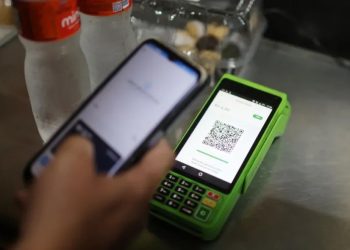 Pesquisa aponta que 7 em cada 10 transações bancárias são via celular