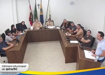 Clitor Knebel é empossado como prefeito interino de Ipira