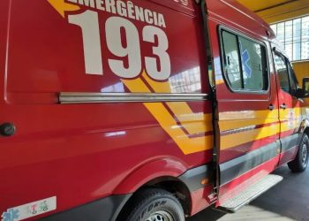 Bombeiros atendem idoso que sofreu queda no centro de Capinzal