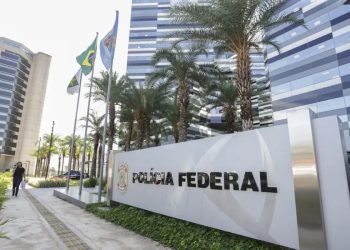 PF indicia Bolsonaro, Braga Netto e mais 35 pessoas por tentativa de golpe de Estado