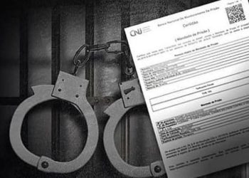 Homem com mandado de prisão ativo é preso no centro de Campos Novos