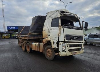 PRF flagra veículo acidentado que trafegava sem qualquer condição de segurança em Guaraciaba