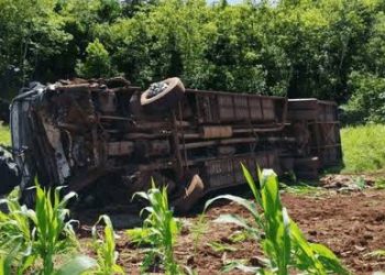 Ônibus com estudantes da Universidade de Santa Maria (RS) tomba em ribanceira e deixa 7 mortos e mais de 20 feridos