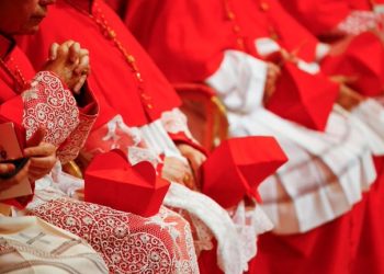 Conclave para escolher novo papa começa dia 7 de maio