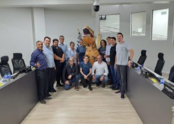 CDL Jovem utiliza tribuna da Câmara para divulgar o Dia Livre de Impostos