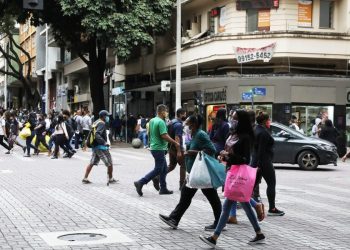 Desemprego recua para 6,2% em maio, o menor para o período desde 2012