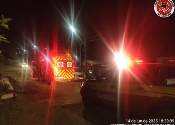 Homem é atacado com facão e baleado nas costas em SC