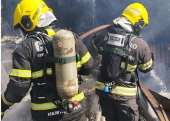 Corpo de Bombeiros combate incêndio em Campos Novos