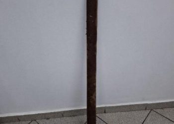 Homem é preso por ameaçar a ex-companheira com um machado