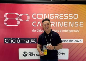 Piratuba: Prefeito de Piratuba recebe título de Prefeito Inovador 2025 em Congresso Estadual