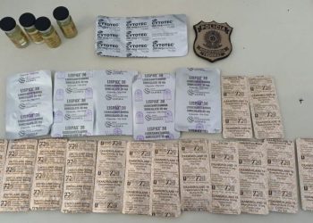 PRF apreende medicamentos e anabolizantes ilegais na BR-480
