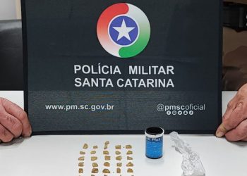 Abordagem da PM resulta em prisão e apreensão de crack em Herval d’Oeste