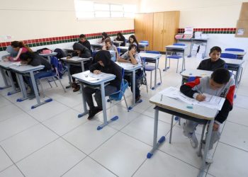 Santa Catarina inicia aplicação das provas do SAEB nas escolas estaduais