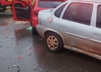 Colisão entre dois carros mobiliza Bombeiros em Campos Novos