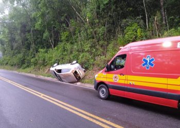 Corpo de Bombeiros atende saída de pista em Ipira