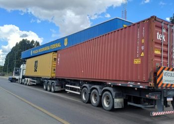 Operação flagra 184 toneladas de excesso de peso em caminhões no Oeste e Meio-Oeste de SC