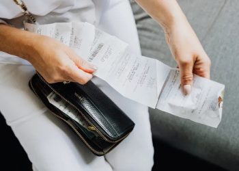 Notas fiscais terão dois novos impostos a partir de janeiro de 2026