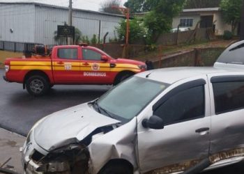 Mulher fica feria após colisão entre dois veículos em Campos Novos