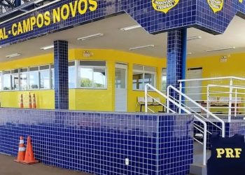 Motorista é preso após PRF encontrar cocaína em veículo na BR-282