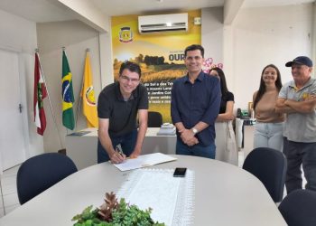 Vice-prefeito René Modena assume comando da prefeitura de Ouro por 15 dias