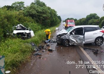 Grave acidente deixa uma pessoa ferida e duas vítimas fatais na BR-282 em Campos Novos