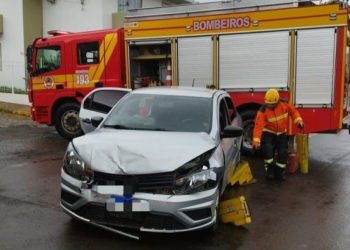 Colisão entre veículos mobiliza Corpo de Bombeiros em Campos Novos
