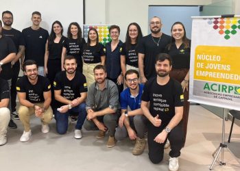 Núcleo de Jovens Empreendedores realiza reunião de expansão e destaca oportunidades, networking e conhecimento prático